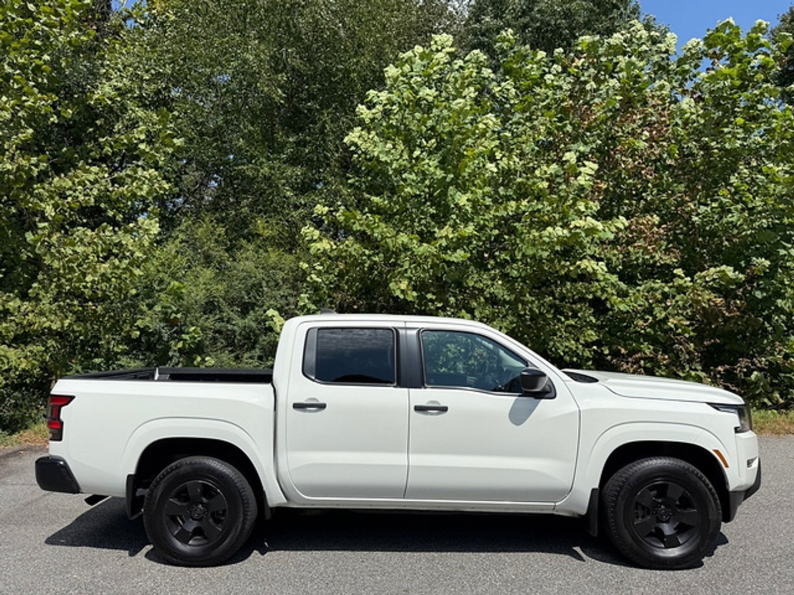 Used 2022 Nissan Frontier S w/ Technology Package AWD/4WD image 5