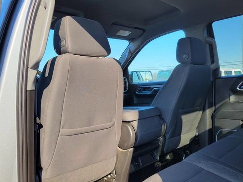 Used 2023 Chevrolet Silverado 1500 LT AWD/4WD image 18