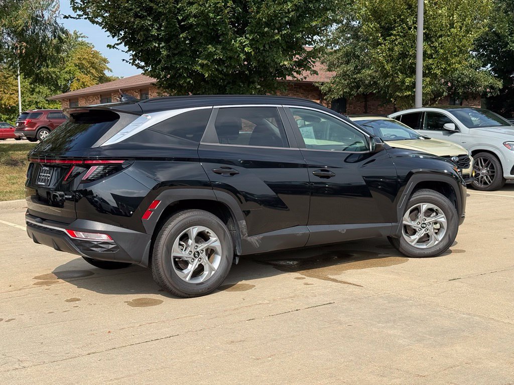 Used 2022 Hyundai Tucson SEL AWD/4WD image 2