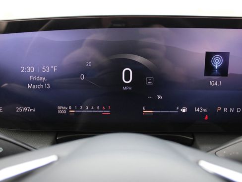 Used 2025 Buick Enclave Preferred image 33