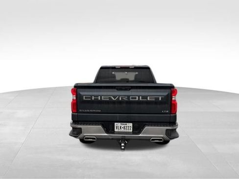 Used 2020 Chevrolet Silverado 1500 LTZ w/ Z71 Off-Road Package AWD/4WD image 4