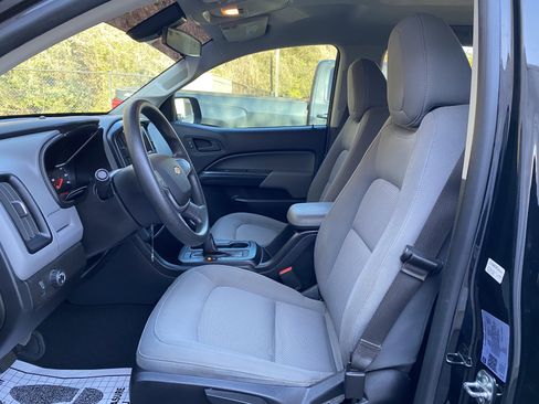 Used 2022 Chevrolet Colorado W/T w/ Custom Special Edition image 16