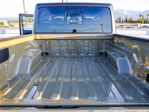 New 2026 Jeep Gladiator Willys image 31