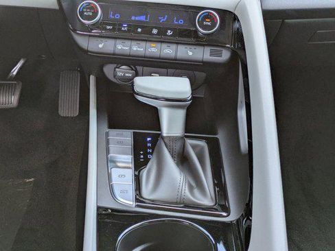 New 2026 Hyundai Elantra Limited image 15