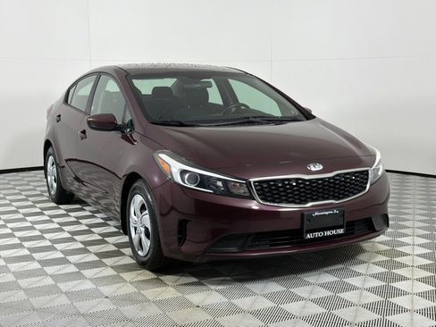 Used 2018 Kia Forte LX w/ LX Popular Package FWD image 3