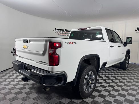 Used 2024 Chevrolet Silverado 2500 Custom w/ Custom Value Package AWD/4WD image 7