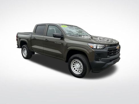Used 2024 Chevrolet Colorado W/T image 7