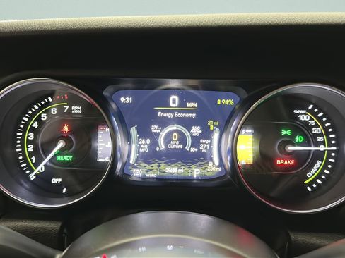 Used 2023 Jeep Wrangler Unlimited Sahara image 21