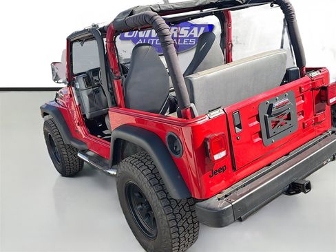 Used 1997 Jeep Wrangler SE image 4