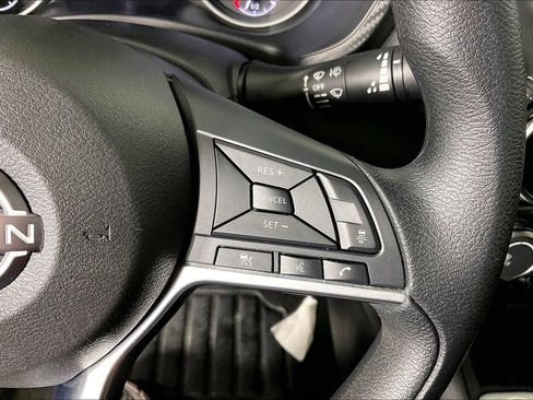 Used 2024 Nissan Sentra SV FWD image 28