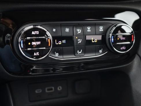 Used 2022 Buick Encore GX Essence w/ Experience Buick Package image 23