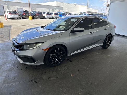 Used 2019 Honda Civic Sport image 5