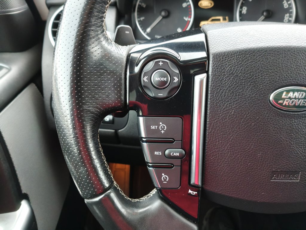 Used 2016 Land Rover LR4 HSE LUX AWD/4WD image 29