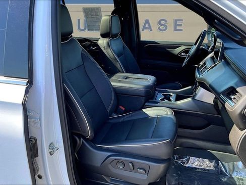 Used 2022 Chevrolet Tahoe Premier AWD/4WD image 32