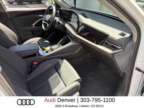 Used 2025 Audi Q5 Premium Plus w/ Premium Plus AWD/4WD image 12