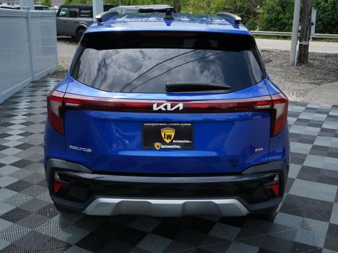 Used 2024 Kia Seltos S AWD/4WD image 7