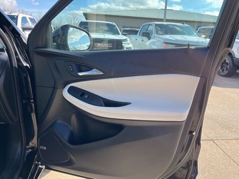 Used 2024 Buick Encore GX Avenir w/ Avenir Convenience Package FWD image 17