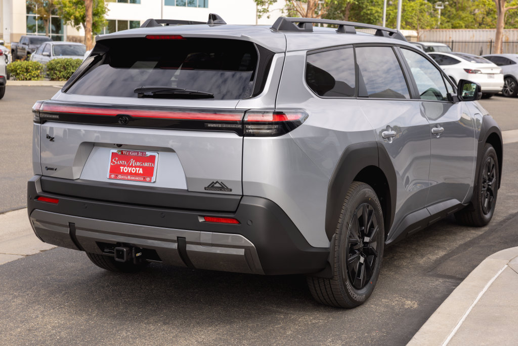 Certified 2023 Toyota RAV4 XLE Premium FWD image 5