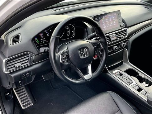 Used 2022 Honda Accord Sport image 17