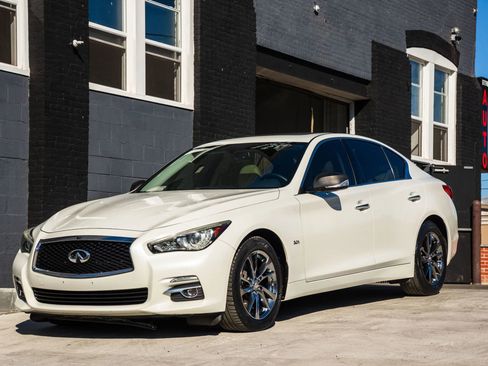 Used 2017 INFINITI Q50 Signature Edition image 4