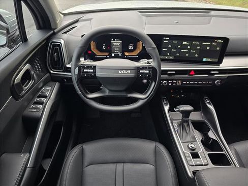 New 2026 Kia Sorento S w/ S Panoramic Sunroof Package image 6