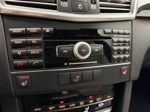 Used 2010 Mercedes-Benz E 350 4MATIC Sedan image 15