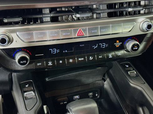 Certified 2023 Kia Telluride S image 17