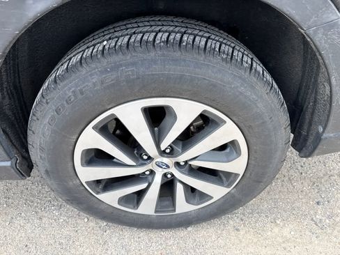 Used 2020 Subaru Outback AWD/4WD image 7