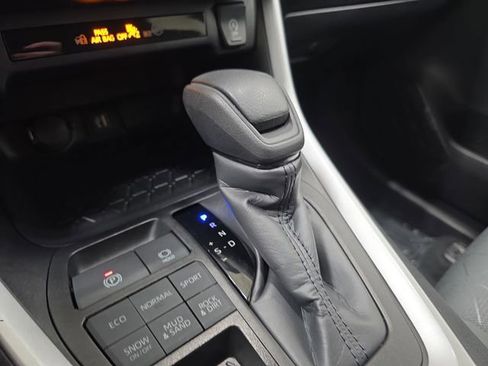 Certified 2024 Toyota RAV4 XLE AWD/4WD image 19