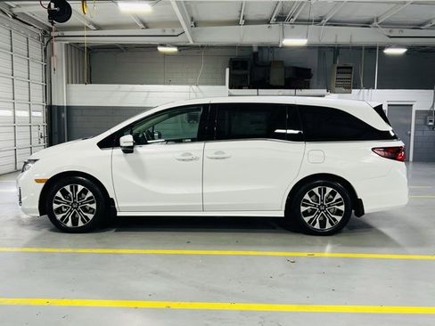 New 2026 Honda Odyssey Elite image 18