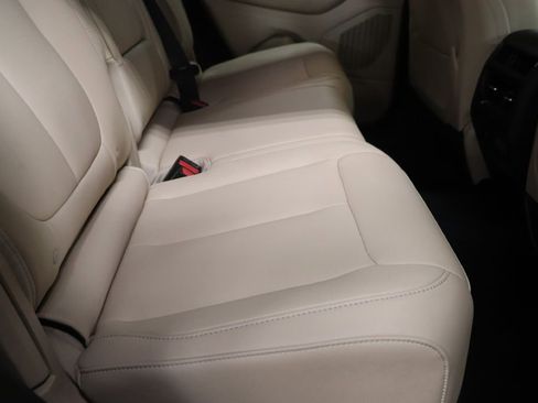 Used 2025 Jeep Grand Cherokee Limited image 24