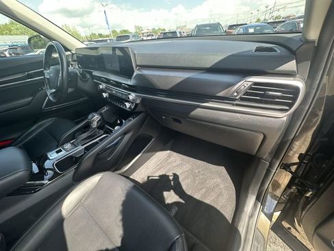 Used 2023 Kia Telluride S AWD/4WD image 32