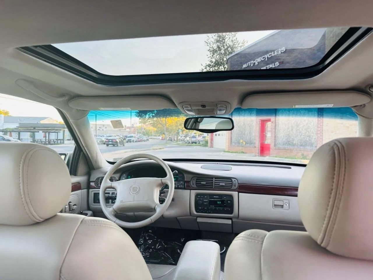 Used 1998 Cadillac De Ville FWD image 37