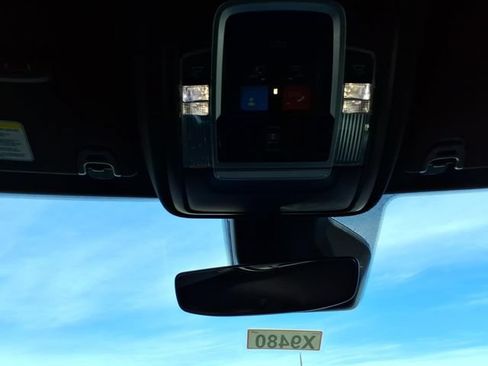 New 2026 RAM 1500 4x4 Crew Cab image 17