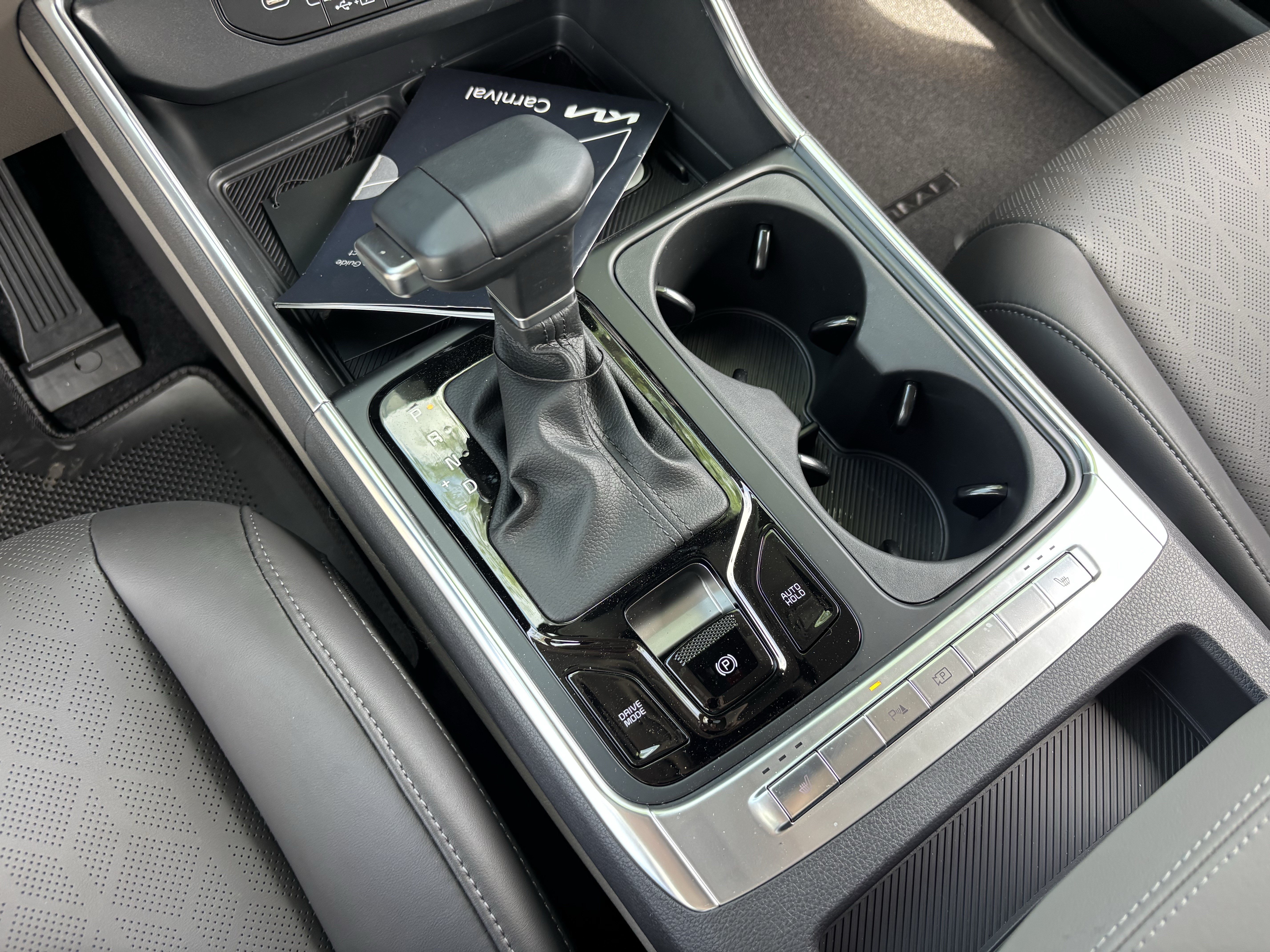 New 2026 Kia Carnival EX FWD image 23