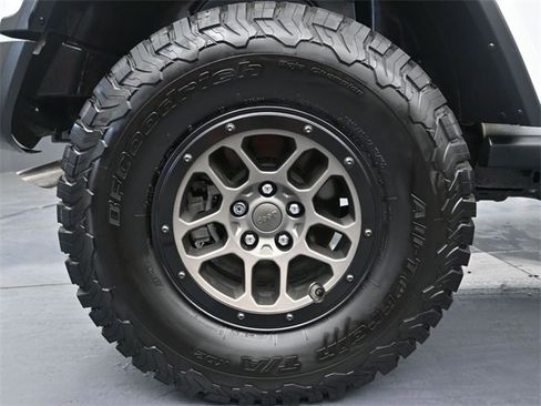 Used 2023 Jeep Wrangler Unlimited Rubicon 392 w/ Xtreme Recon 35" Tire Package image 9