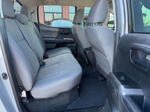 Used 2021 Toyota Tacoma SR5 w/ SR5 Appearance Package (SM) image 8