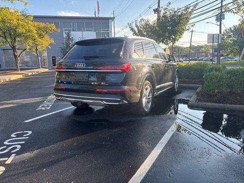 Used 2023 Audi Q7 2.0T Premium w/ Convenience Package AWD/4WD image 8