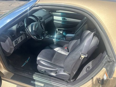 Used 2005 Ford Thunderbird RWD image 9