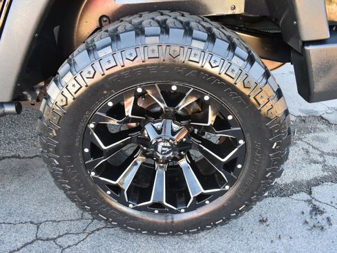 Used 2017 Jeep Wrangler Unlimited Sport w/ Quick Order Package 23S image 31