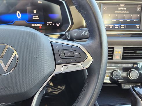 Used 2024 Volkswagen Jetta SE image 17