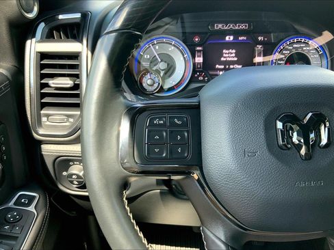 Used 2022 RAM 2500 Limited AWD/4WD image 17