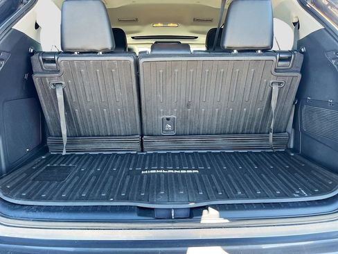 Used 2022 Toyota Highlander Limited AWD/4WD image 26
