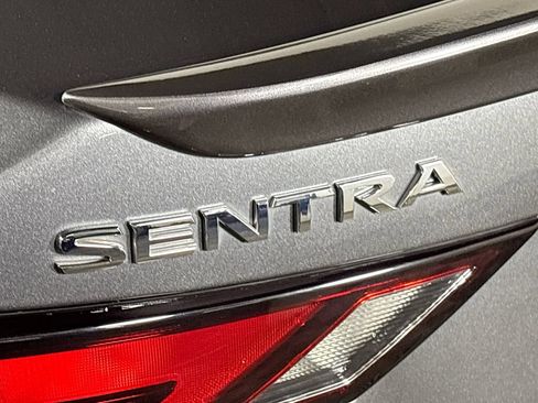 Used 2022 Nissan Sentra SR w/ Electronics Package FWD image 22