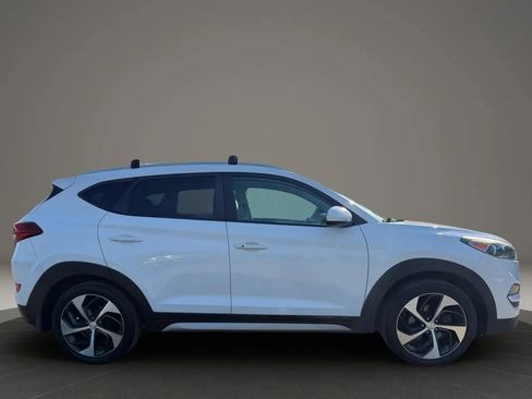 Used 2017 Hyundai Tucson Sport w/ Cargo Package AWD/4WD image 4