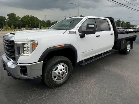 Used 2022 GMC Sierra 3500 Pro w/ Convenience Package AWD/4WD image 4