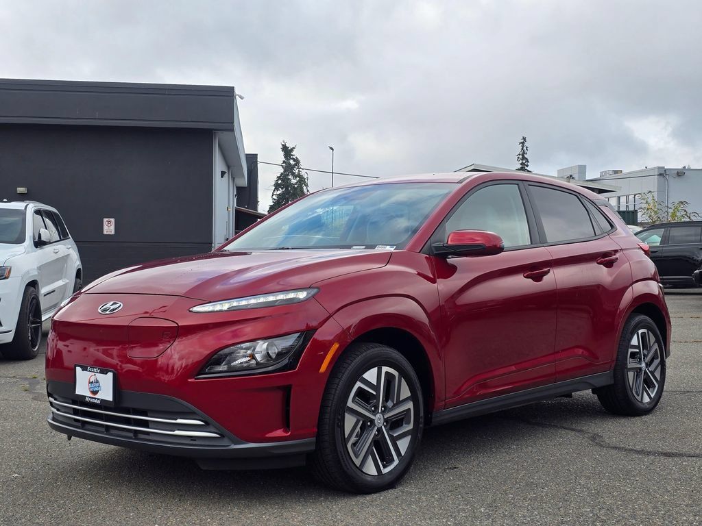 Used 2023 Hyundai Kona SE FWD image 3