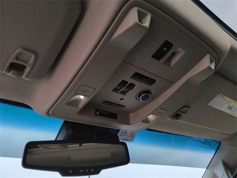 Used 2018 GMC Yukon Denali w/ Denali Ultimate Package image 22