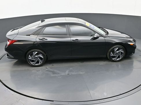 Certified 2024 Hyundai Elantra SEL w/ Convenience Package image 33