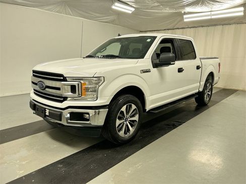 Used 2019 Ford F150 XLT w/ Trailer Tow Package image 5